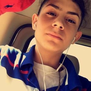 Meet your Posher, Moises